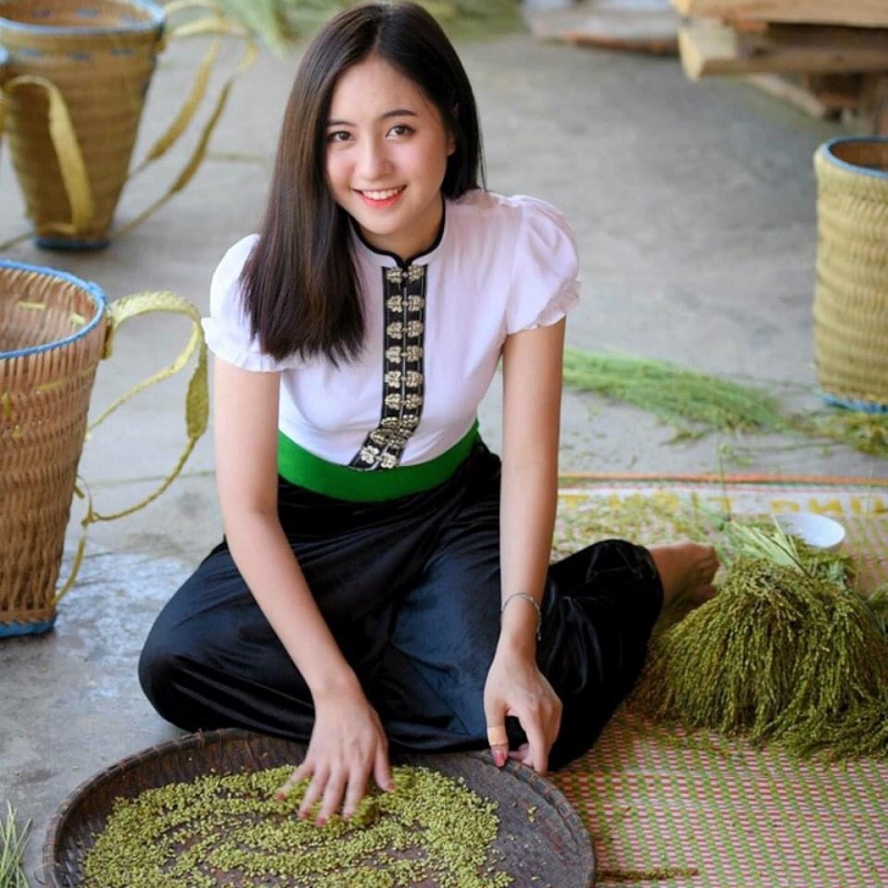 Cốm Tú Lệ ở Hà Nội